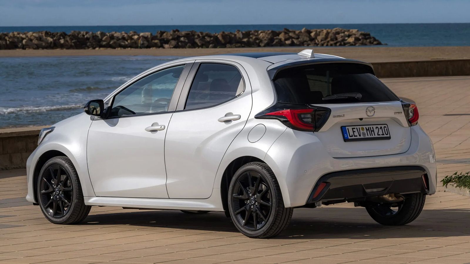 Αναβάθμιση για το Mazda2 Hybrid 